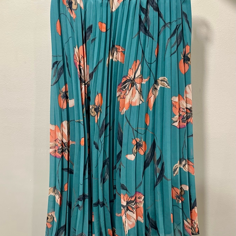 A New Day Pleated Floral Skirt Small - Picture 2 of 8